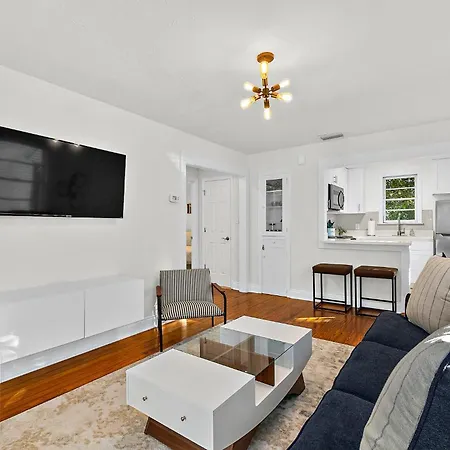 Appartement Private Uptown Flat - Walk To Nights Of Lights! à St. Augustine Extérieur photo