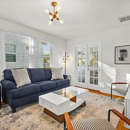 Appartement Private Uptown Flat - Walk To Nights Of Lights! à St. Augustine Extérieur photo