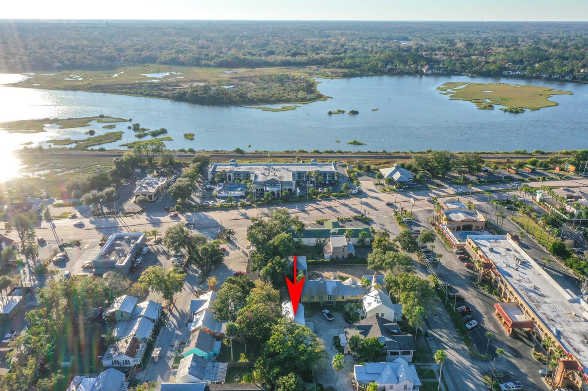Private Uptown Flat - Walk To Nights Of Lights! Apartamento *