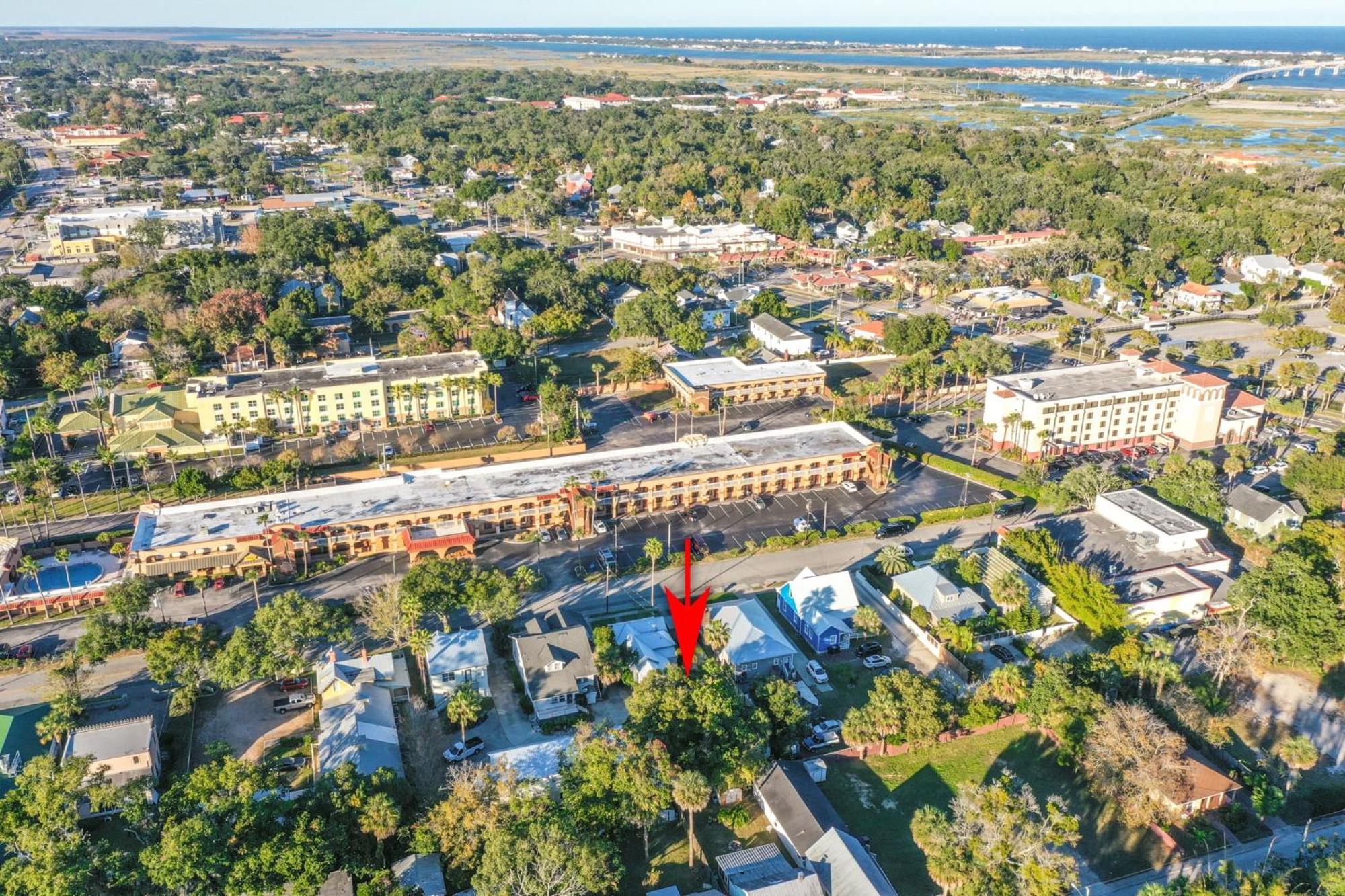 Private Uptown Flat - Walk To Nights Of Lights! Appartement St. Augustine